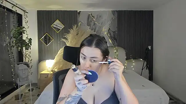 SarahCastro1  online show from March 6, 3:58 am