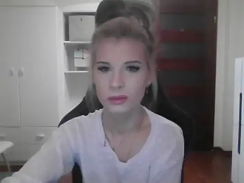 KristineGlow online show from October 10, 6:12 am