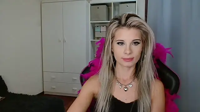 KristineGlow online show from October 21, 6:19 pm