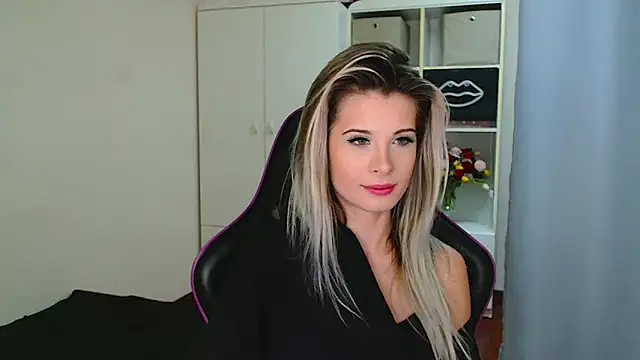 KristineGlow online show from January 7, 7:11 am