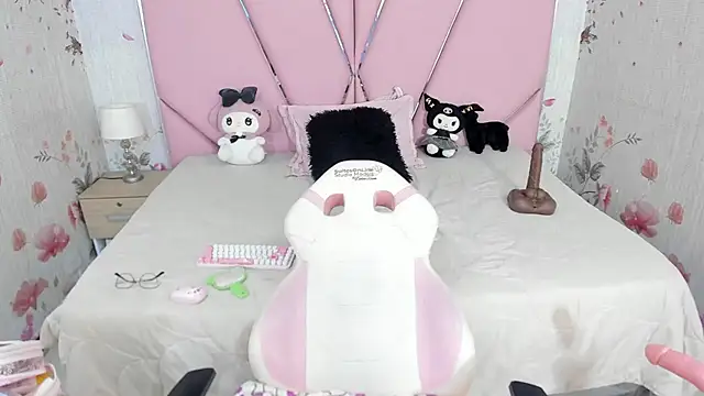 SafiroAgataaa online show from March 29, 2:44 am