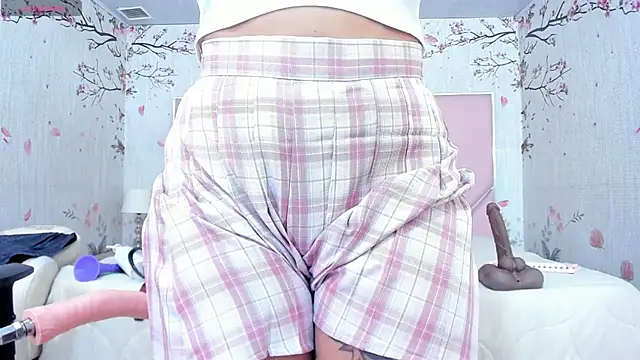 Snapshot of SafiroAgataaa chatting on May 23, 2:39 am SafiroAgataaa online show from May 23, 2:39 am