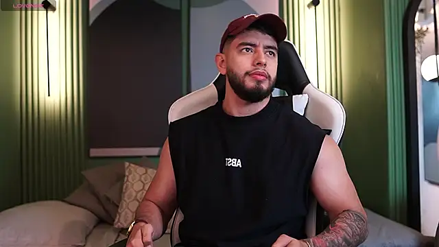 Snapshot of Nick_Vans chatting on October 9, 12:25 pm Nick Vans online show from October 9, 12:25 pm