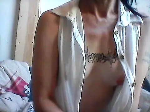 Snapshot of Milana38 chatting on May 16, 8:22 am Milana38 online show from May 16, 8:22 am
