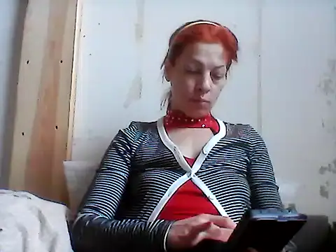 Snapshot of Milana38 chatting on May 20, 8:20 am Milana38 online show from May 20, 8:20 am