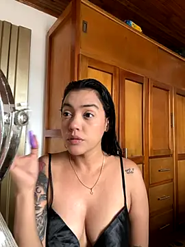 Snapshot of emilylope chatting on September 13, 6:51 pm emilylope online show from September 13, 6:51 pm