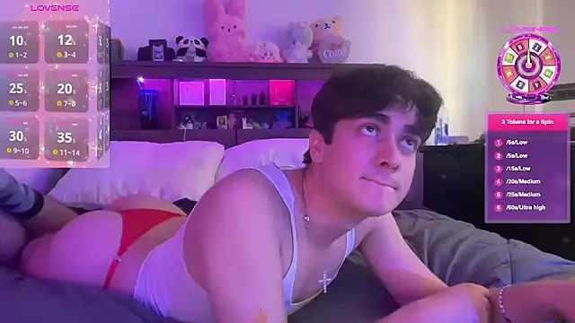 Snapshot of michaeltorrexxx chatting on March 11, 8:59 pm michaeltorrexxx online show from March 11, 8:59 pm