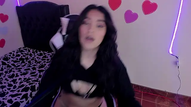 Snapshot of megaan_cb chatting on February 23, 3:09 pm megaan cb online show from February 23, 3:09 pm