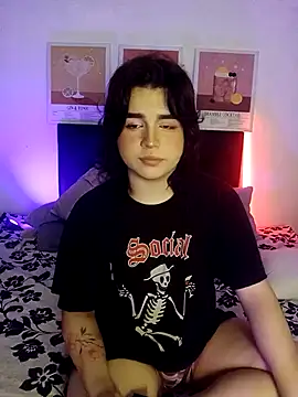 Snapshot of damienbeltmonth chatting on November 17, 9:42 pm damienbeltmonth online show from November 17, 9:42 pm