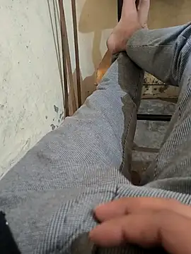 Snapshot of bigdick_lickingexpert08 chatting on October 28, 8:18 am bigdick lickingexpert08 online show from October 28, 8:18 am