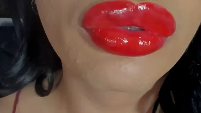 Snapshot of sweet_Elizabeth chatting on May 10, 1:49 pm sweet Elizabeth online show from May 10, 1:49 pm