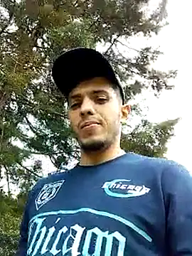 Snapshot of Kenny_Burton chatting on October 13, 7:14 pm Kenny Burton online show from October 13, 7:14 pm