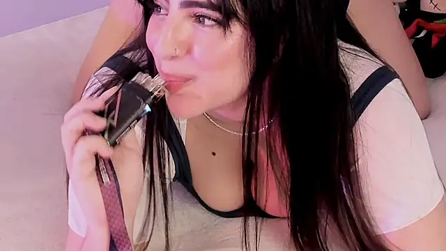 Camila Matinez  online show from November 10, 1:15 am