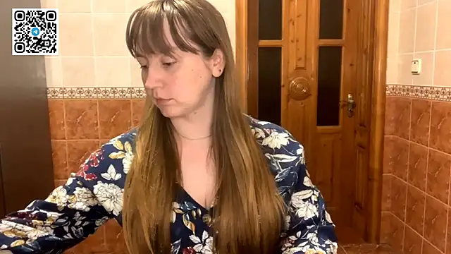 MaroonMoon  online show from September 10, 7:14 pm