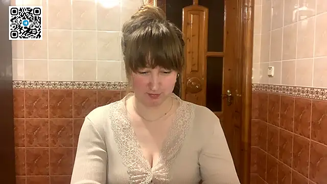 MaroonMoon  online show from December 21, 9:00 pm