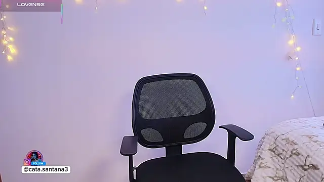 Cataliina Santhana online show from December 18, 6:47 pm