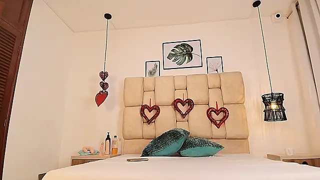 elizawiliamst online show from September 25, 11:58 am