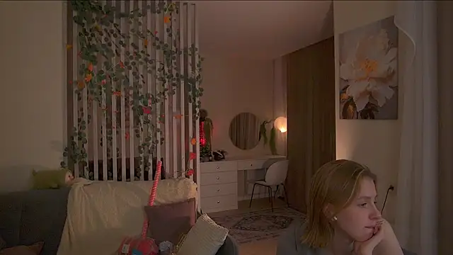 sofiapurex online show from December 17, 8:48 pm