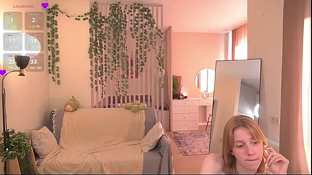 Snapshot of sofiapurex chatting on June 2, 12:45 am sofiapurex online show from June 2, 12:45 am