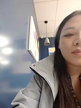 Lovelyanan online show from March 4, 12:00 pm