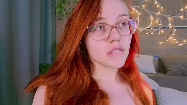 Snapshot of PollyVinice chatting on May 24, 1:27 pm PollyVinice online show from May 24, 1:27 pm