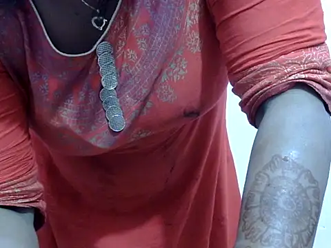 Snapshot of Rooshami_hot01 chatting on September 23, 7:06 pm Rooshami hot01 online show from September 23, 7:06 pm