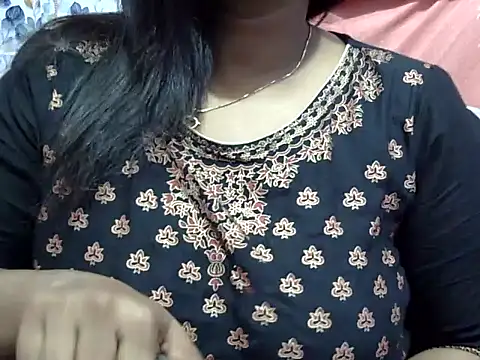 Snapshot of Rooshami_hot01 chatting on October 12, 5:06 am Rooshami hot01 online show from October 12, 5:06 am