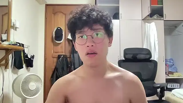 Passionatetwink2 online show from November 6, 4:19 pm