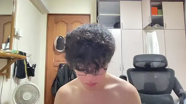 Passionatetwink2 online show from November 13, 10:36 am