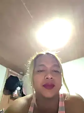 Snapshot of ahnela69xxx chatting on October 18, 5:46 pm ahnela69xxx online show from October 18, 5:46 pm