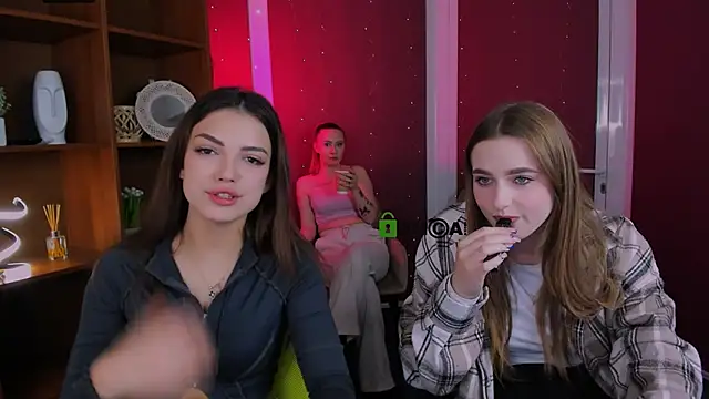 mila glow1 online show from November 17, 5:57 am