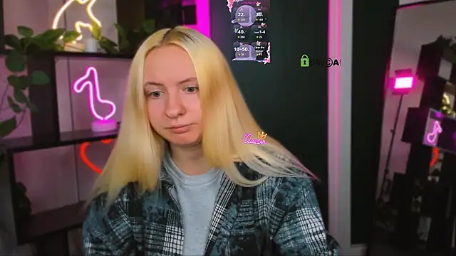 mila glow1 online show from April 1, 6:38 pm