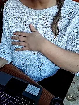 Snapshot of Horny_mummy chatting on February 27, 7:30 am Horny mummy online show from February 27, 7:30 am