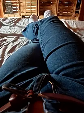 Snapshot of Horny_mummy chatting on May 20, 8:20 am Horny mummy online show from May 20, 8:20 am