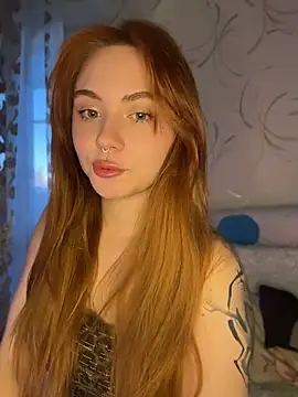 LunaMillie online show from April 14, 3:40 pm