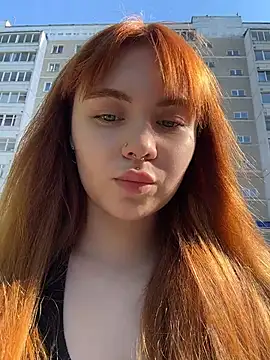 Snapshot of LunaMillie chatting on May 25, 12:33 pm LunaMillie online show from May 25, 12:33 pm