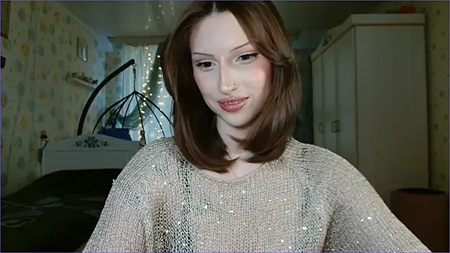 RuxaShade online show from March 7, 12:46 pm