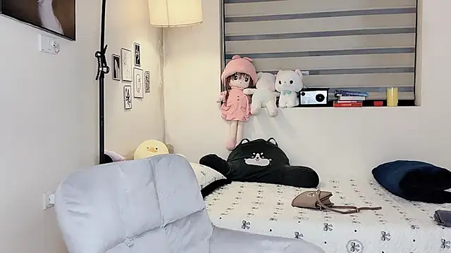 Snapshot of MaiLiiil chatting on January 12, 1:38 pm MaiLiiil online show from January 12, 1:38 pm