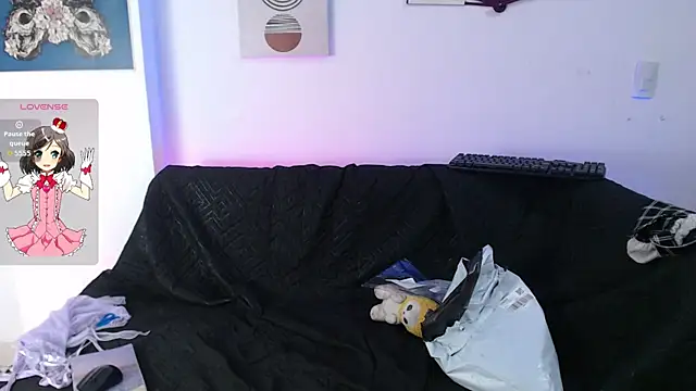 Laramucci online show from December 17, 7:42 pm