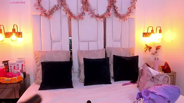 miyu lu online show from December 17, 5:08 pm