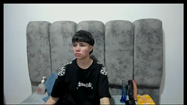 Snapshot of Bruno_Cruzz chatting on April 16, 2:34 am Bruno Cruzz online show from April 16, 2:34 am