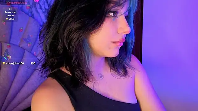 Snapshot of sophiievv chatting on May 14, 6:47 pm sophiievv online show from May 14, 6:47 pm