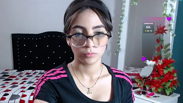 Coraline Playful online show from September 19, 7:14 pm