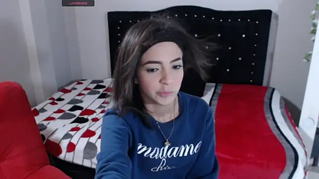 Coraline Playful online show from October 25, 11:51 am