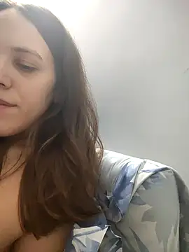Snapshot of lauflor chatting on April 19, 7:38 pm lauflor online show from April 19, 7:38 pm