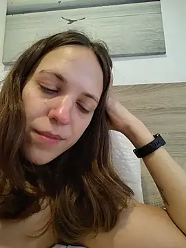 Snapshot of lauflor chatting on May 11, 3:18 pm lauflor online show from May 11, 3:18 pm