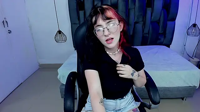 AfroditaLeclair online show from November 6, 8:10 pm