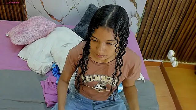 Snapshot of VictoriaDuart chatting on September 21, 8:10 pm VictoriaDuart online show from September 21, 8:10 pm