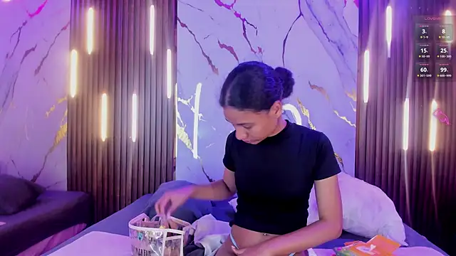 Snapshot of VictoriaDuart chatting on November 26, 8:21 pm VictoriaDuart online show from November 26, 8:21 pm