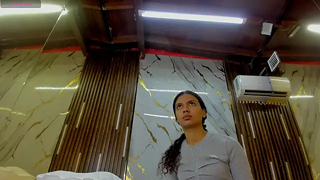 Snapshot of VictoriaDuart chatting on November 30, 5:50 pm VictoriaDuart online show from November 30, 5:50 pm